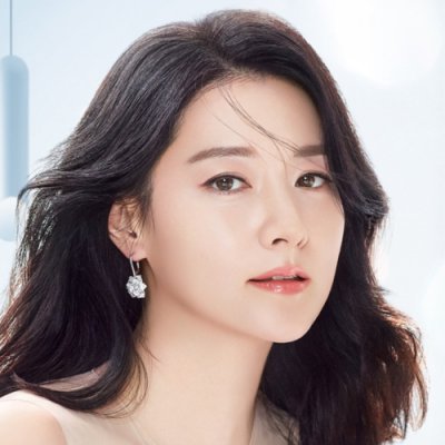​药不能停 中草药护肤美你一脸